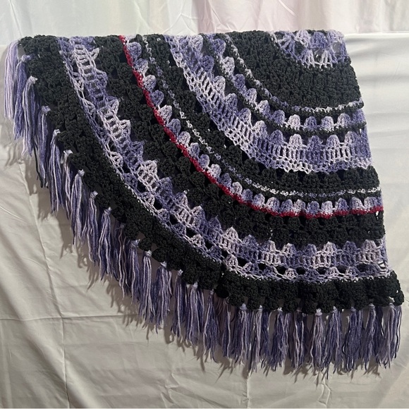 The Cyclops Eye Crocheted Round Mandala Throw Blanket Large - Picture 4 of 8